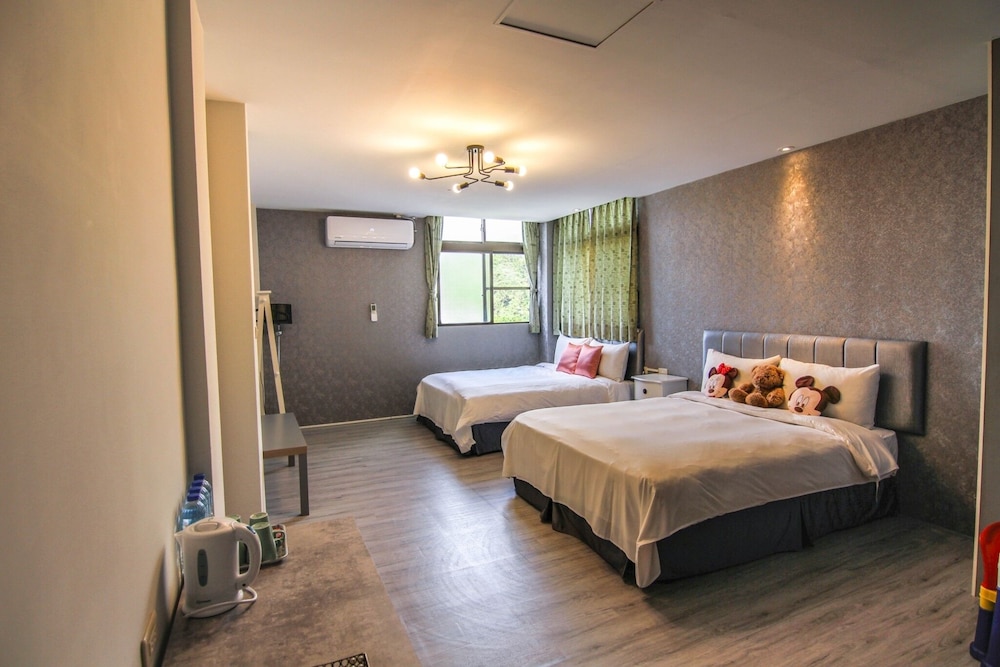 Family Quadruple Room, 2 Double Beds photo 2