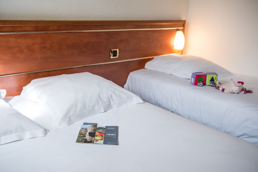 2 nearby rooms Double and Triple