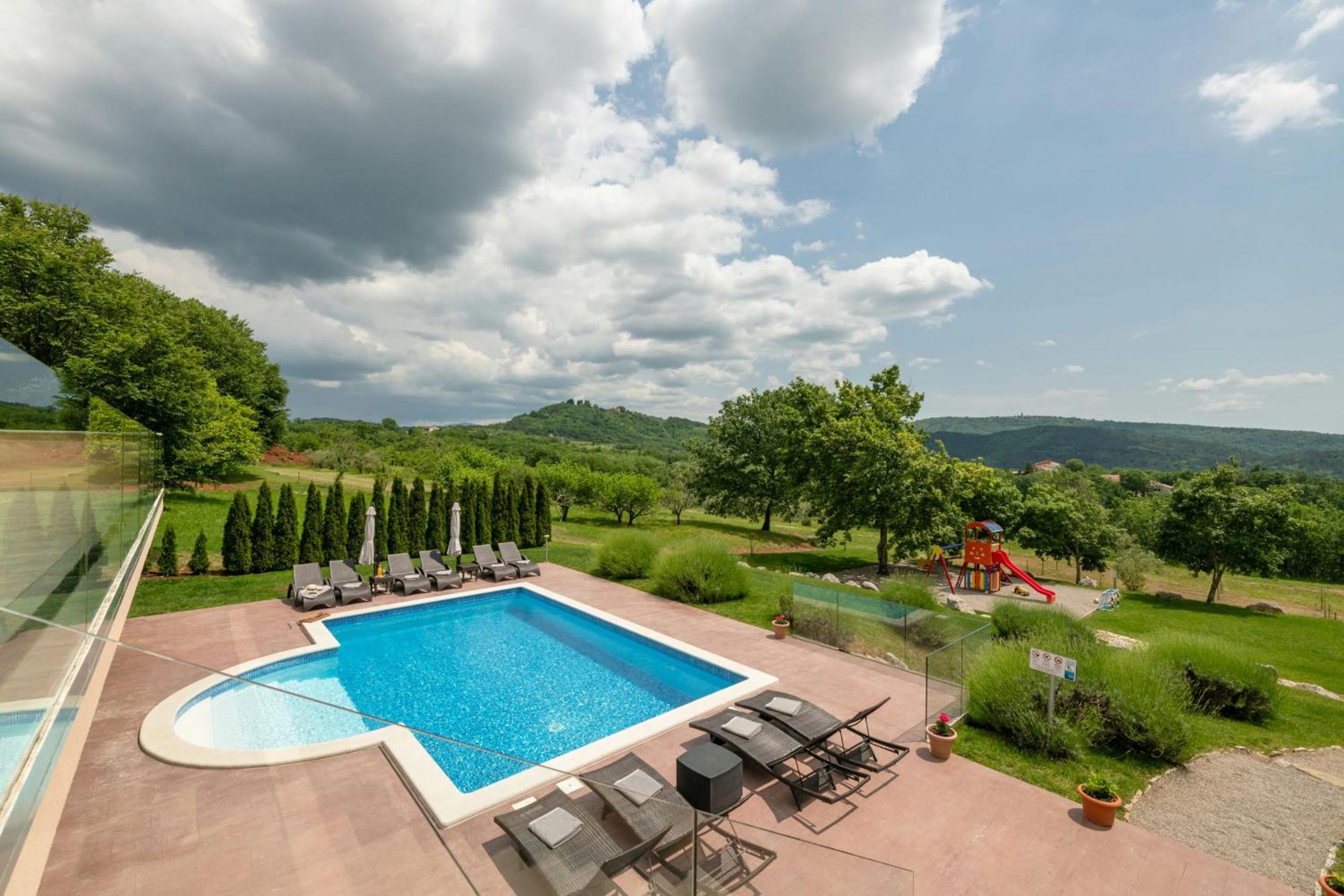 Villa with Private Pool photo 3