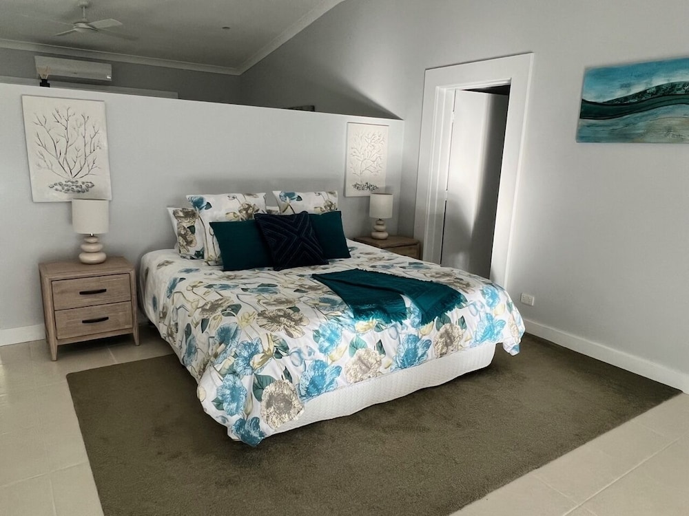 x Luxury Suite, 1 Bedroom, Garden View, Garden Area photo 3
