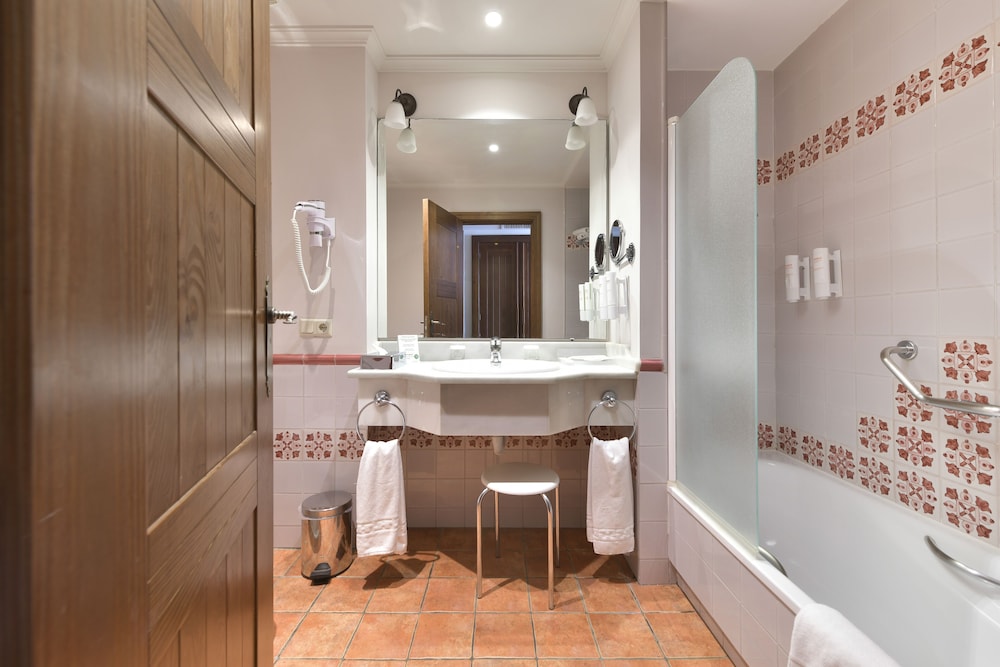 Superior Double Room, Sea View, Sea Facing Superior Double Room, Sea View, Sea Facing