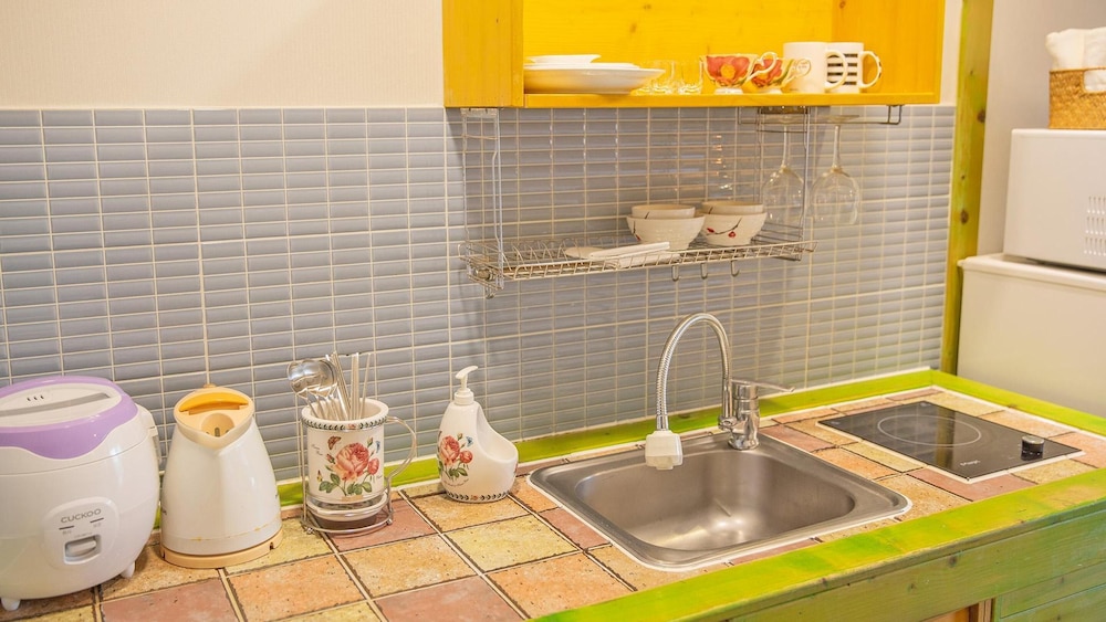 Basic Room, 1 Bedroom (205(with Pet,2nd floor)) - Photo 4