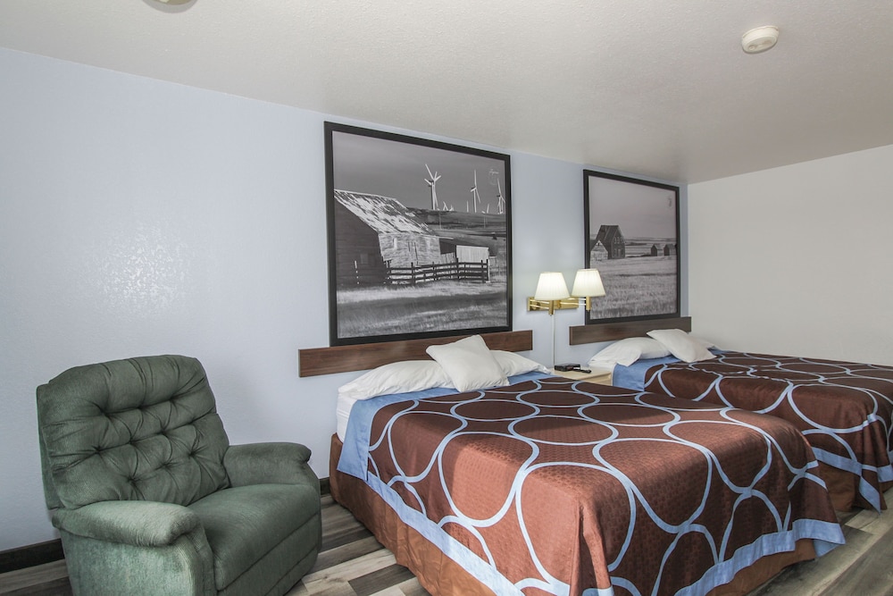 2 Queen Beds, First Floor, Non-Smoking - Photo 2