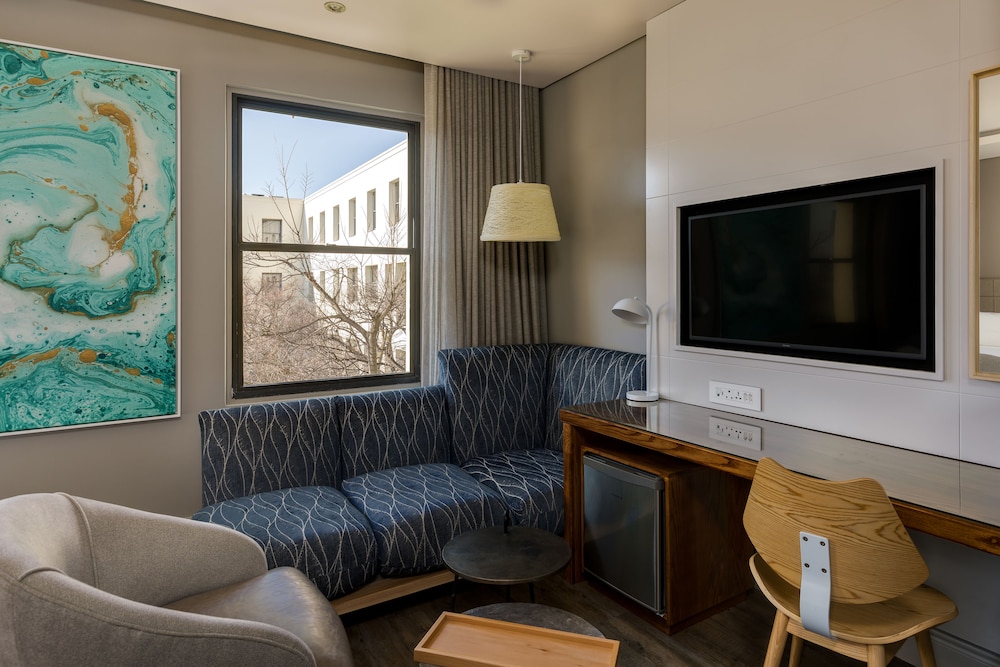Junior Suite, 1 King Bed, Corner