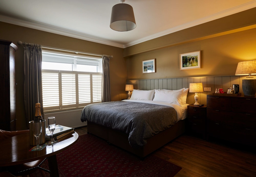 Standard Double Room, 1 Queen Bed, Private Bathroom