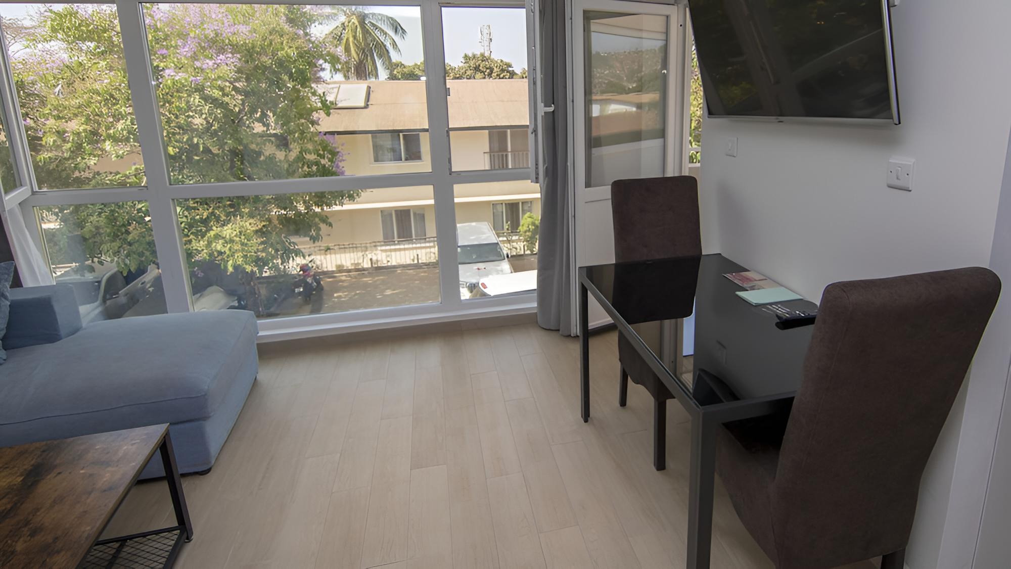 Classic Single Room, 1 King Bed, Non Smoking, Mountain View photo 3