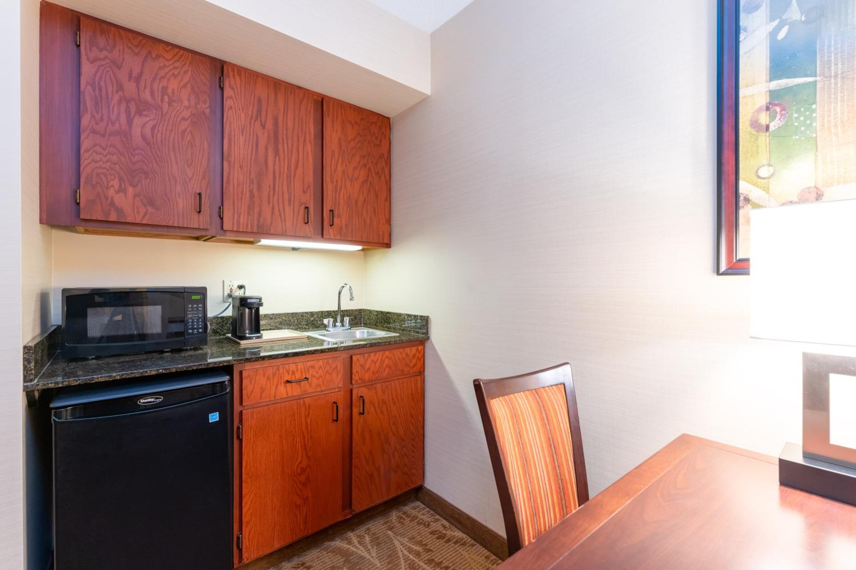 Mini Suite with Two Double Beds - Photo 2
