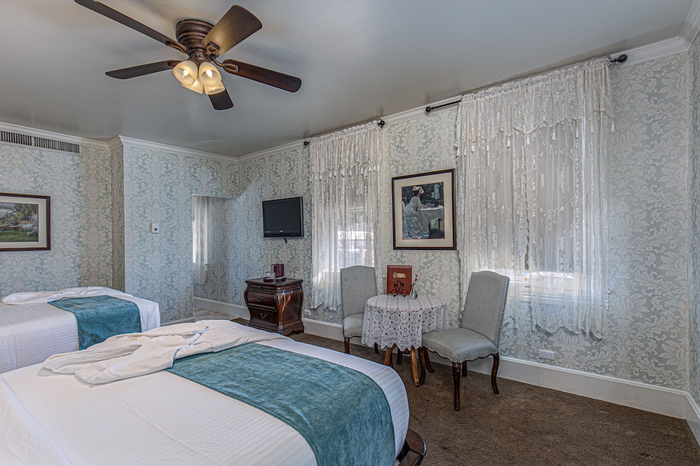 Deluxe Double Room photo 3