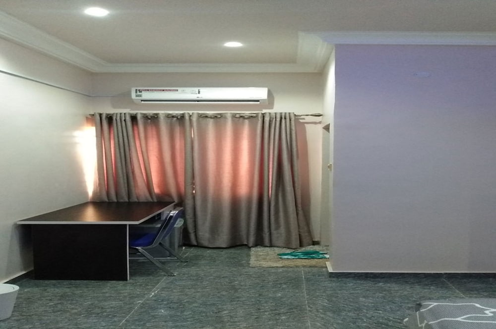 Royal Room photo 3