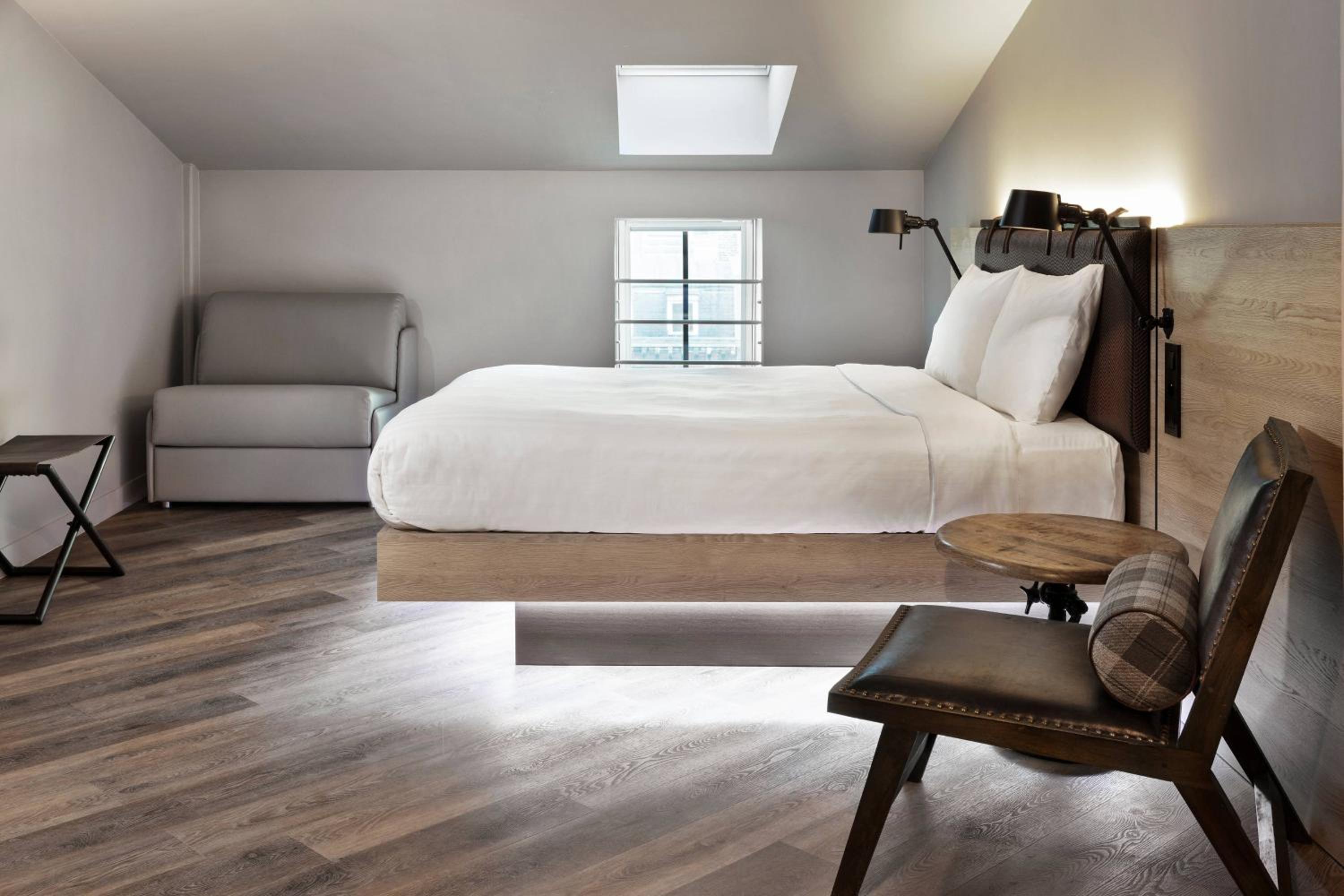 Moxy Family Sleeper, Suite, 1 Queen, Trundle bed - Photo 1