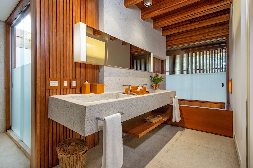 Deluxe Room, Patio, Garden View - Photo 10