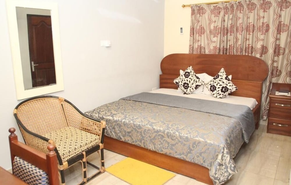 Exclusive Room, 1 Queen Bed photo 3