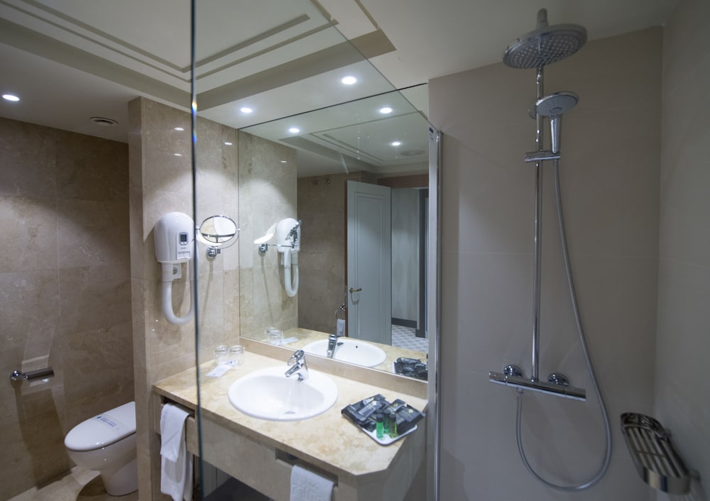 Double Room, Sea View (2 Adults + 1 Child) - Photo 13