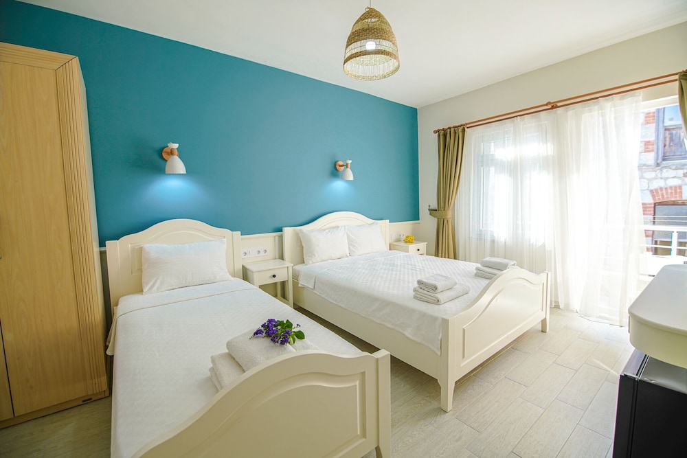 Deluxe Triple Room photo 1