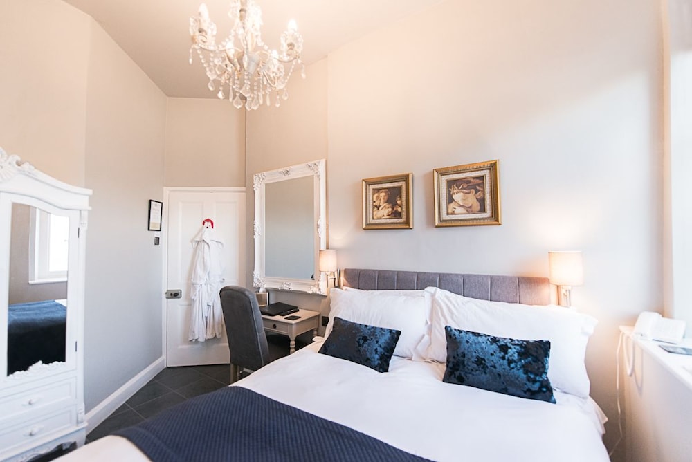 Double Room (Farquaad Room)