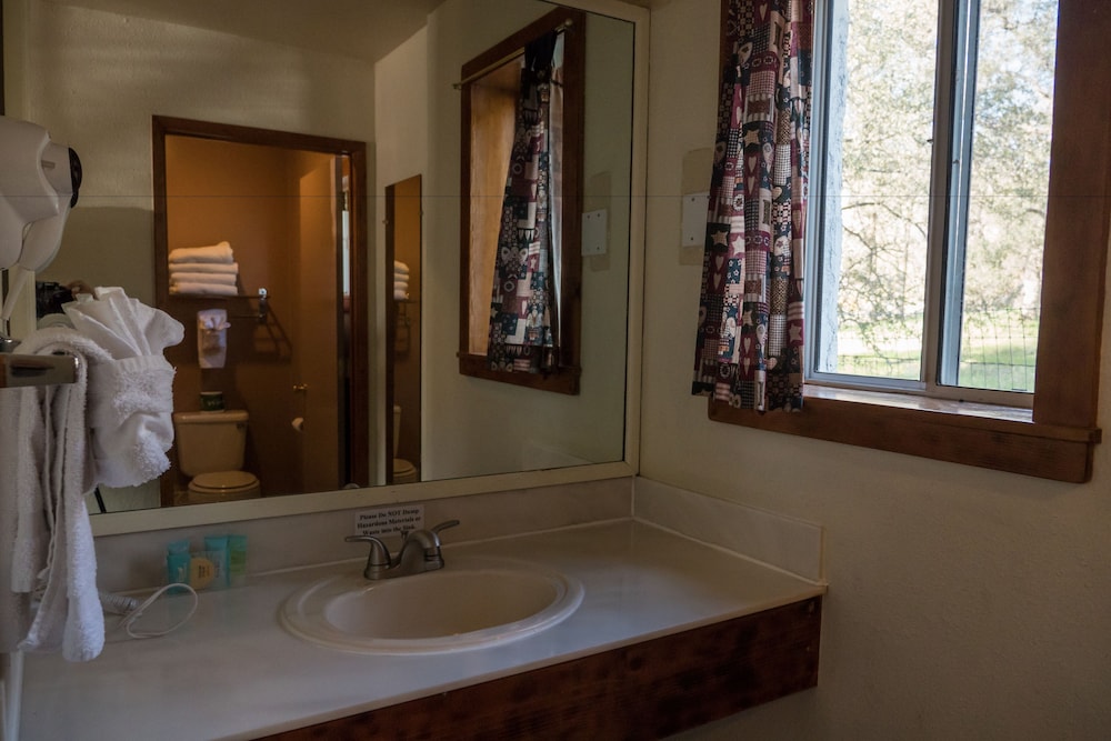 Standard Room - Photo 8