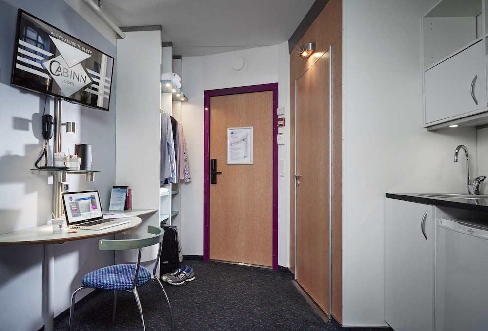 Standard Triple Room thumbnail 5