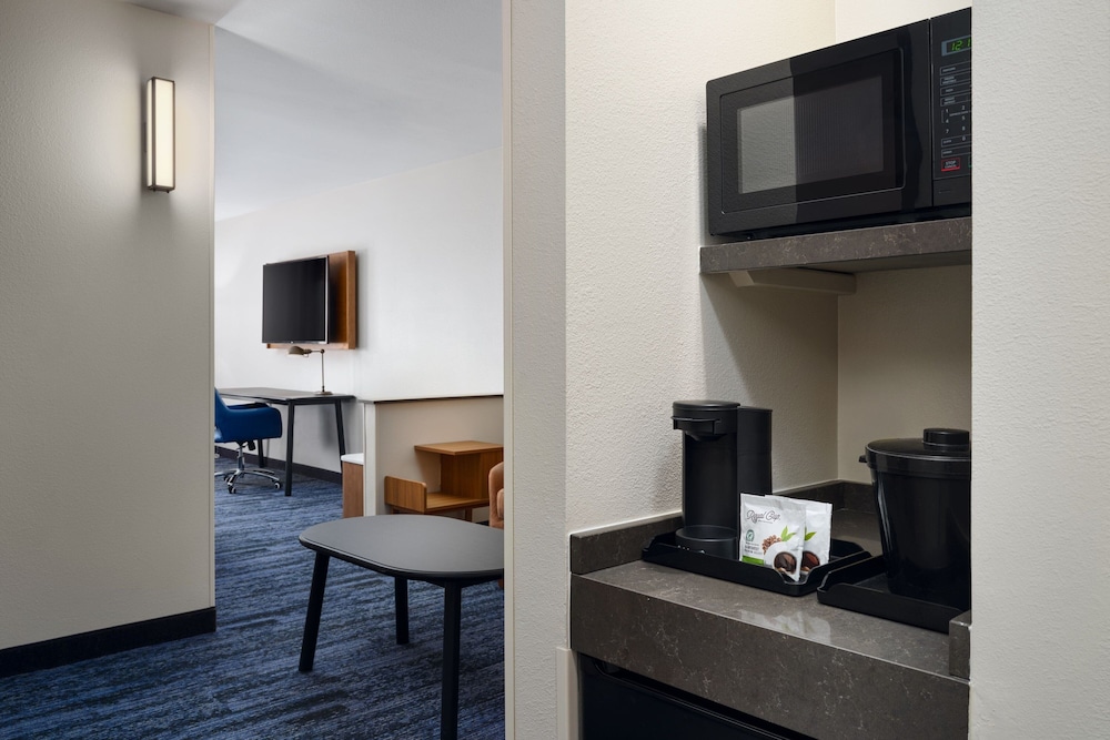 Room, 2 Queen Beds (Hearing Accessible) - Photo 4