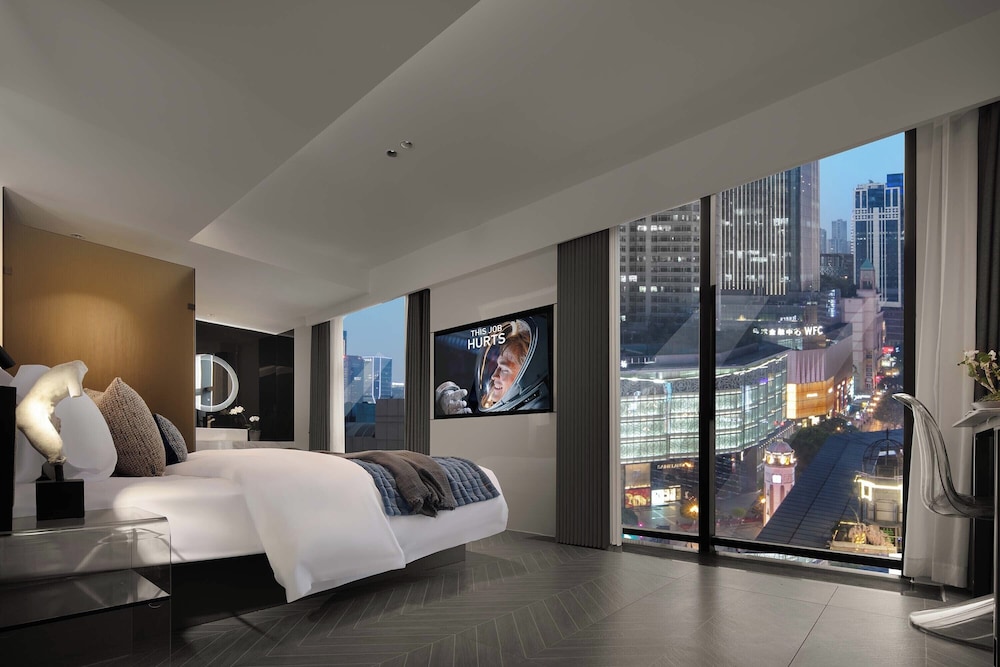 Romantic Double Room, City View