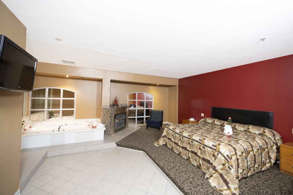 Honeymoon Studio Suite photo 2