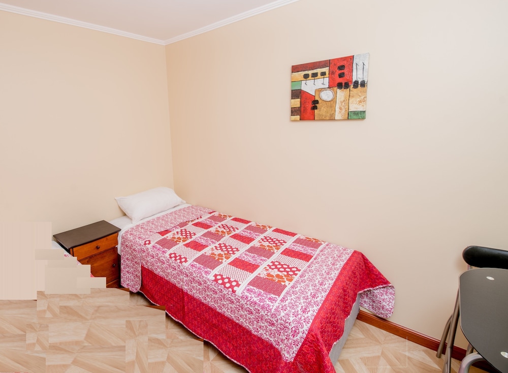 Basic Single Room, 1 Twin Bed, Shared Bathroom photo 1