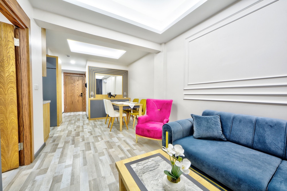 One Bedroom Suite photo 1