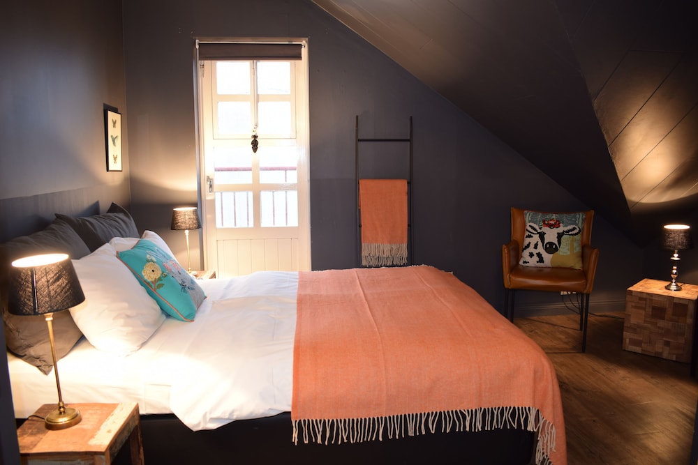 Standard Double or Twin Room - Photo 5