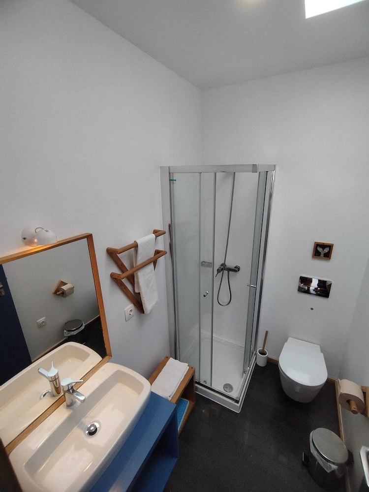 Standard Studio Suite, 2 Twin Beds photo 2
