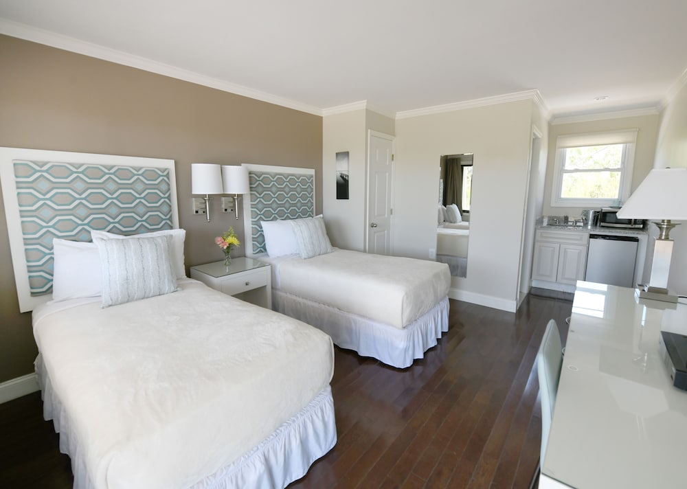 Balcony Twin Room