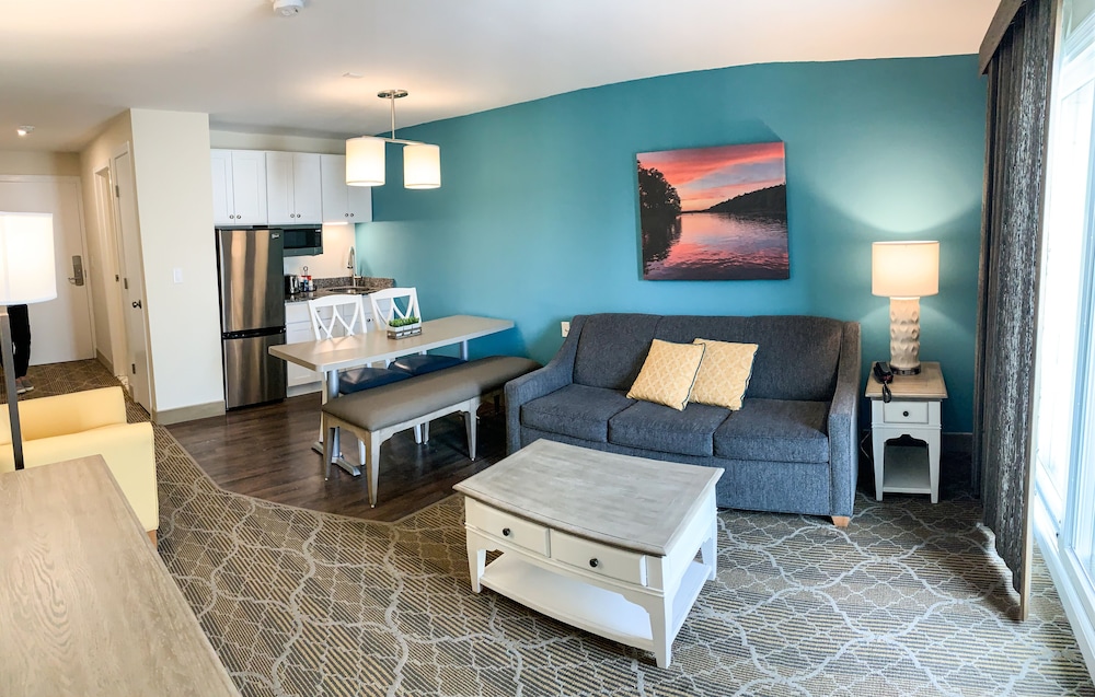 Room, 1 Bedroom, 2 Bathrooms