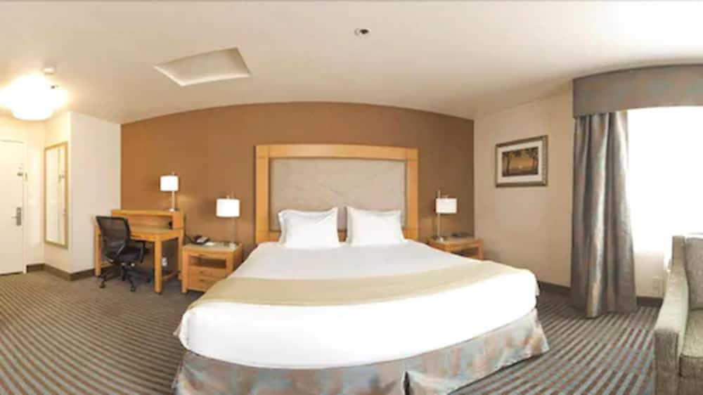 Standard Room, 1 Double Bed, Accessible (Communications) - Photo 2