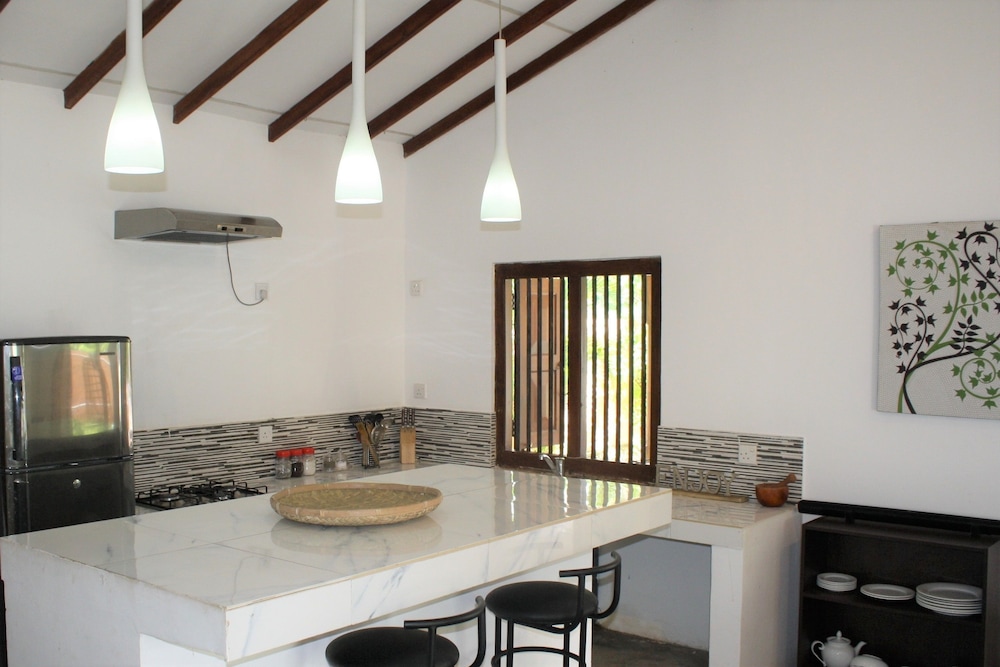 Family Villa, 2 Bedrooms, Pool Access, Beachside photo 3