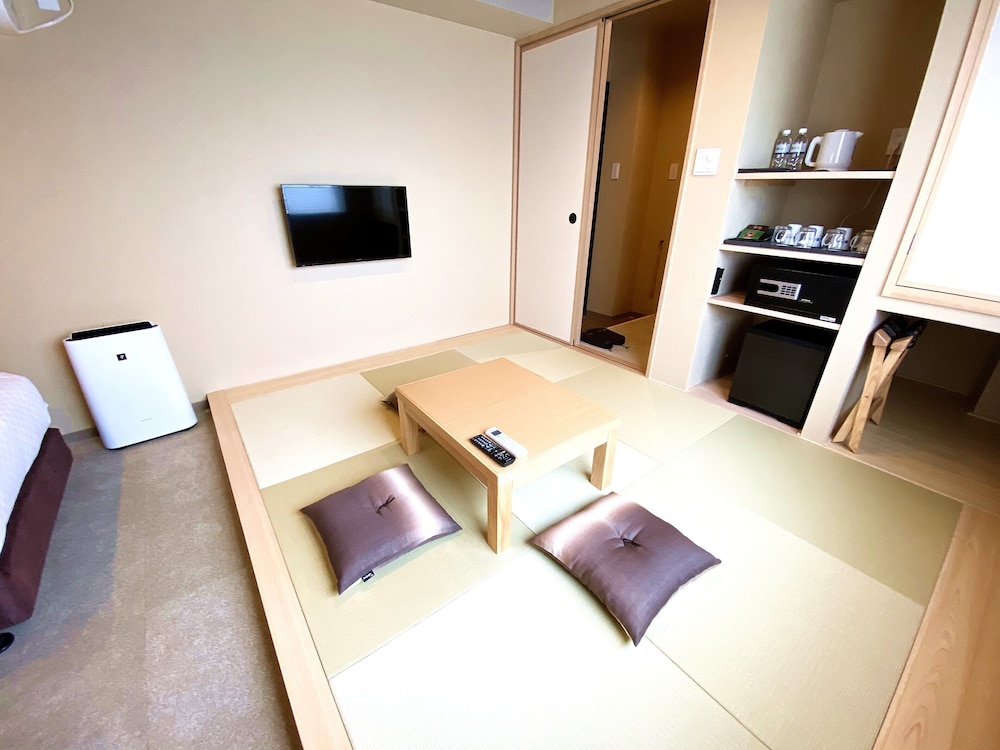 Standard Twin with Tatami - Photo 11