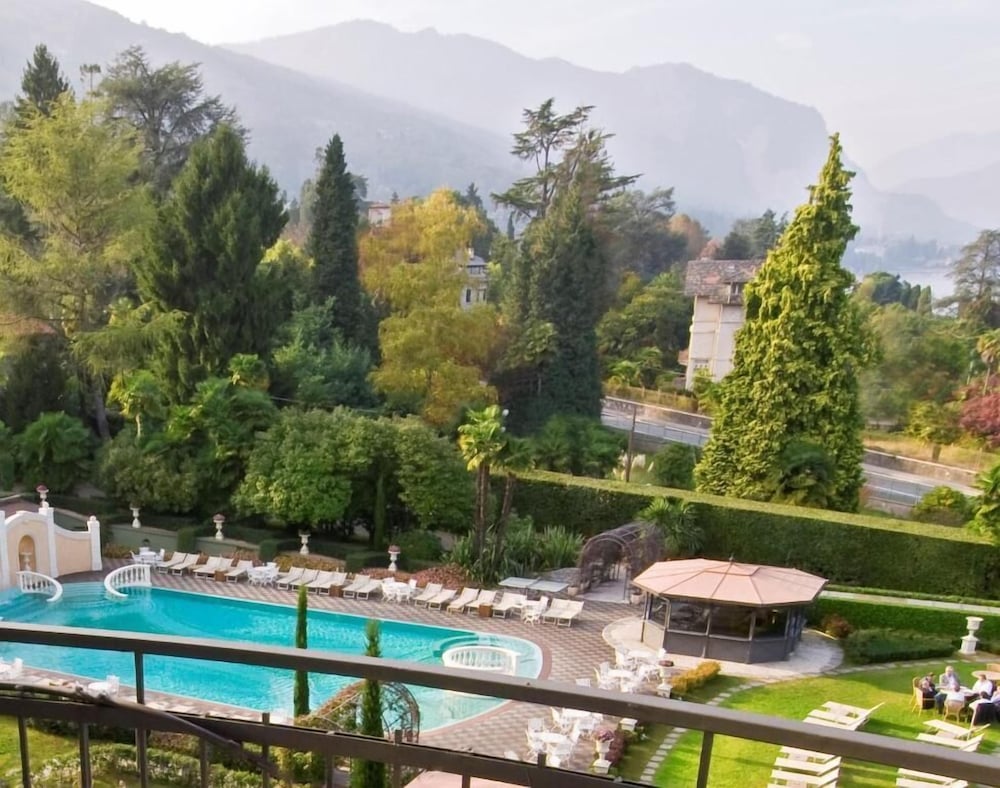 Junior Suite, vista laterale sul lago e sulla piscina - Photo 6
