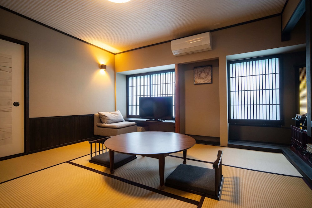 Standard Japanese Style Room - Funamori Style Sashimi/Bungo Beef Steak/Onsen Steamed Cuisine photo 1
