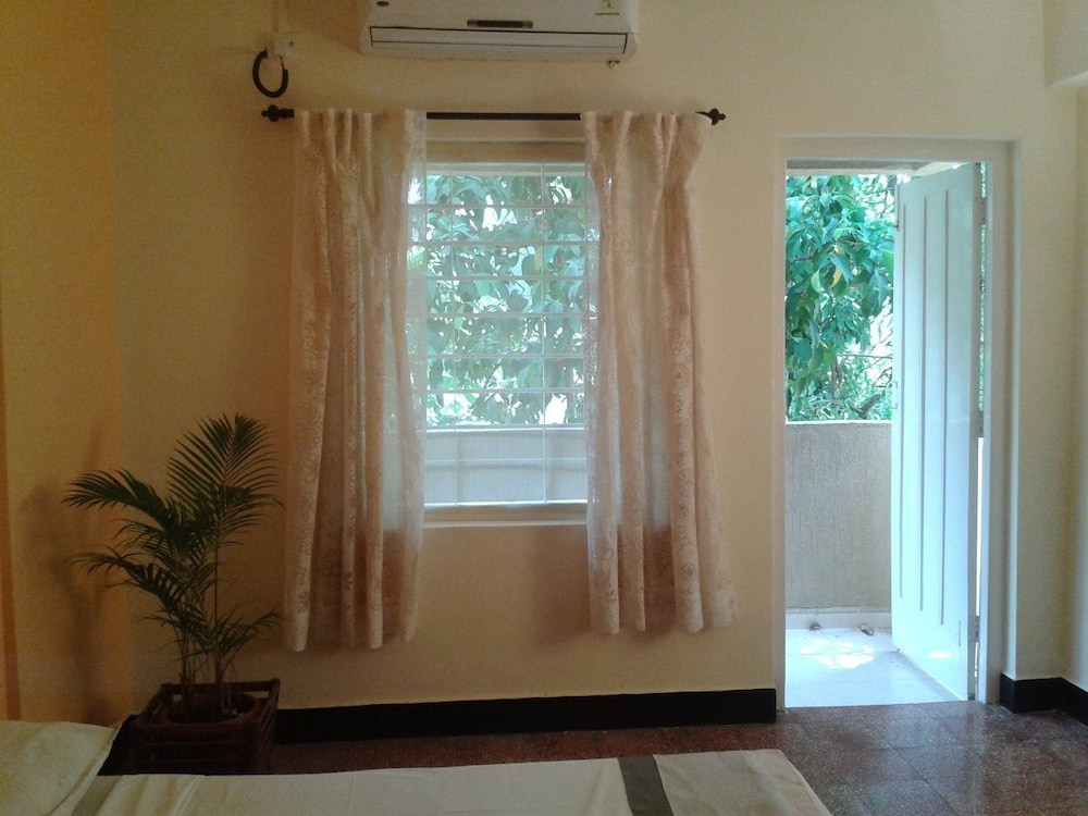Standard Room (Non AC)