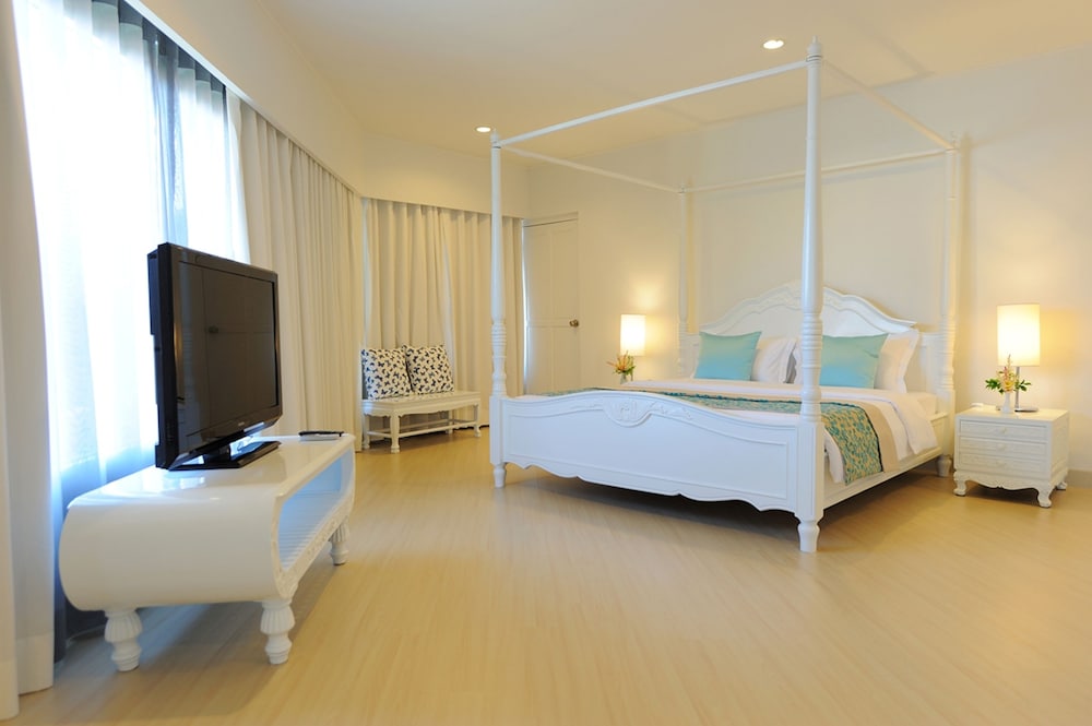 Suite - Photo 5