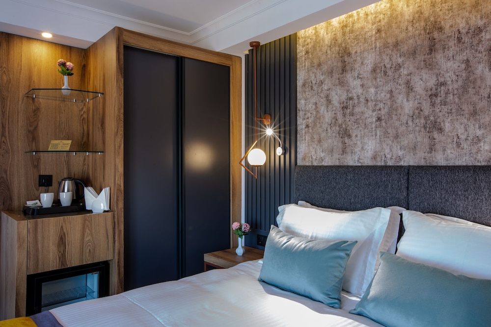 Economy Double Room - Photo 8