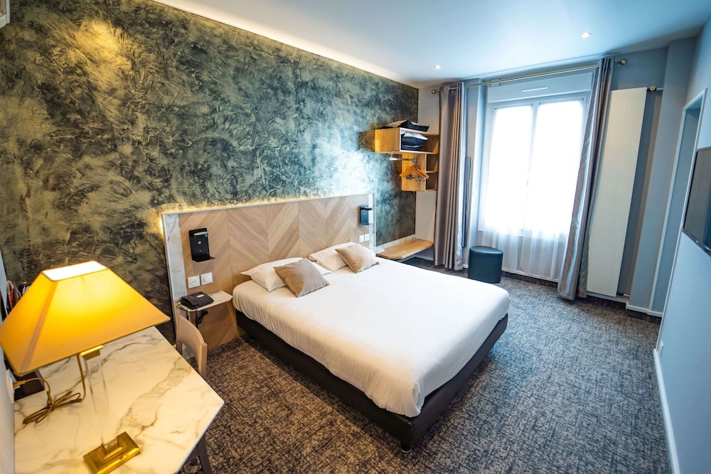 Superior Room, Bathtub (1 or 2 Persons)