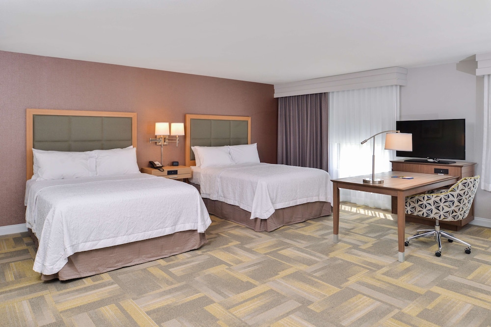 Studio, 2 Queen Beds, Non Smoking, Refrigerator & Microwave (Wet Bar) photo 2