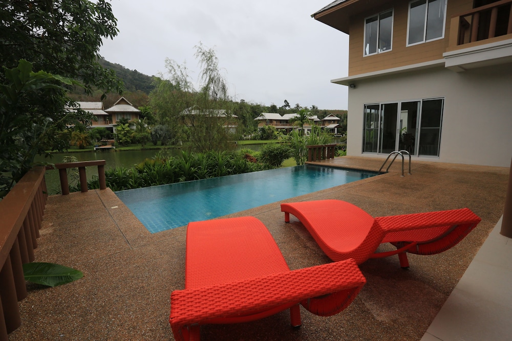 Pool Villa 3 bedroom Lake View