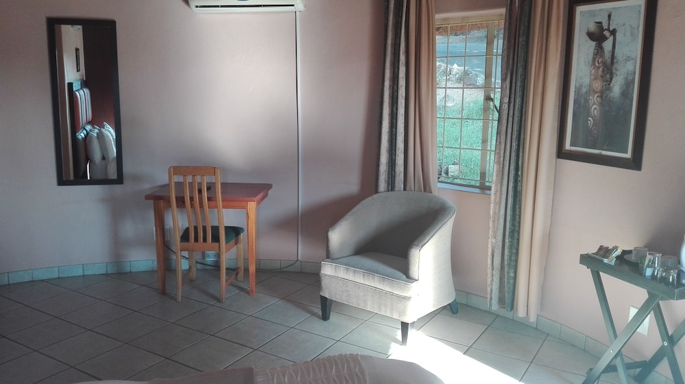 Standard Double Room photo 3