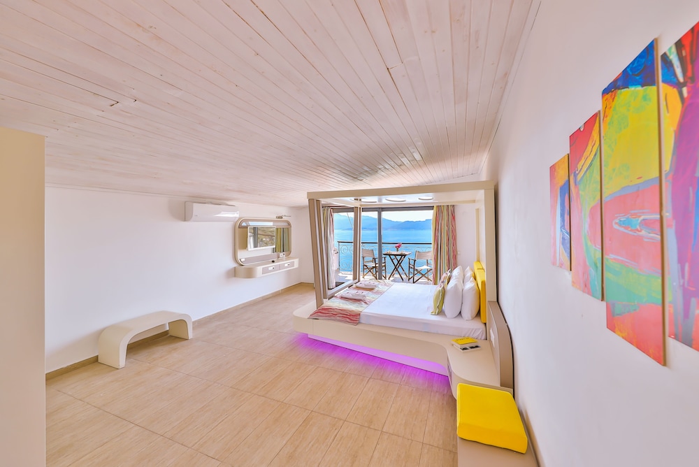 Superior Double Room, Balcony, Sea View photo 1