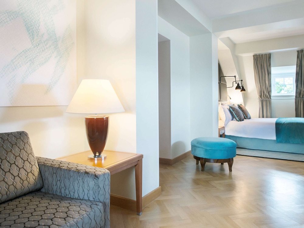 Magnifique Attic Room, 1 Dobule Bed, Sea Side thumbnail 5