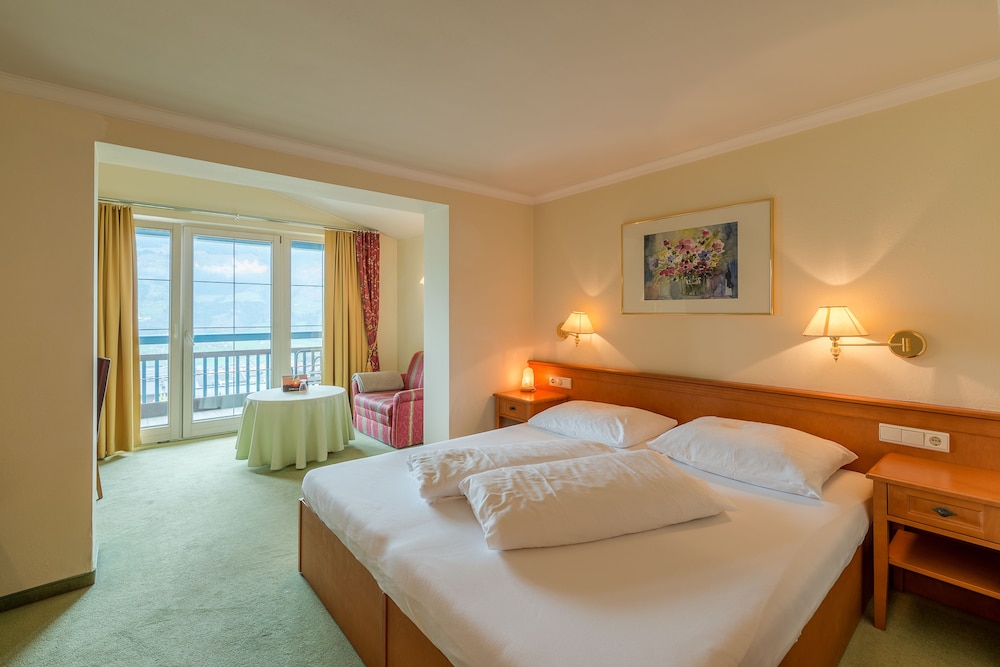 Room, Balcony photo 3