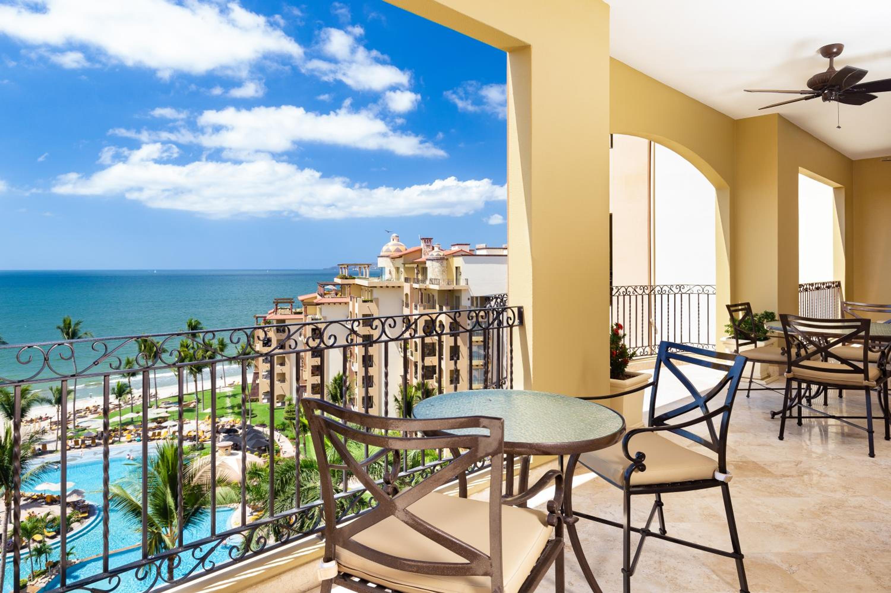Two-Bedroom Luxury Suite photo 1