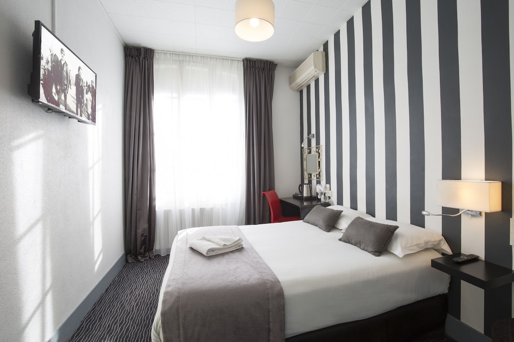 Classic Double Room Single Use photo 3
