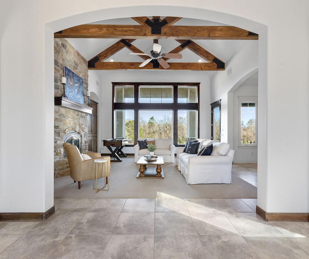 Luxury House photo 1