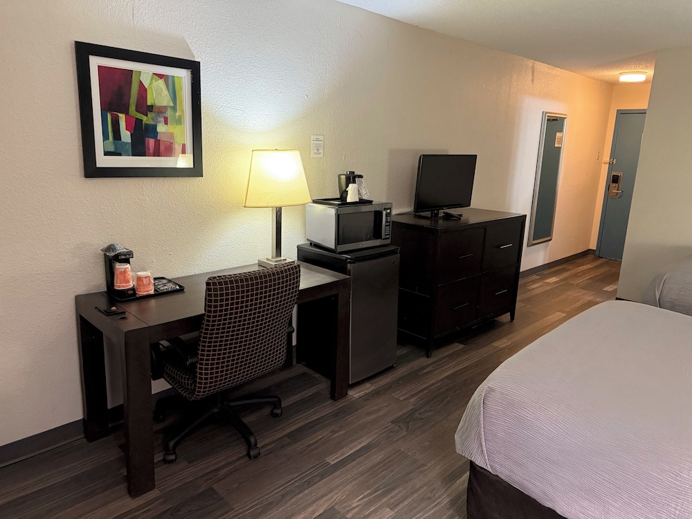 Double Room, 2 Double Beds, Non Smoking - Photo 2