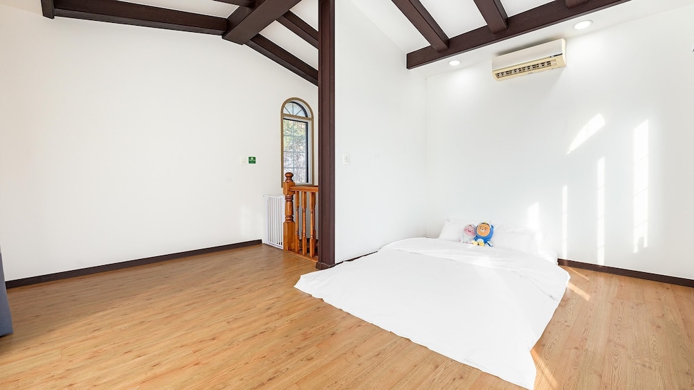 Basic Room, 1 Bedroom (Poodle 3) - Photo 9